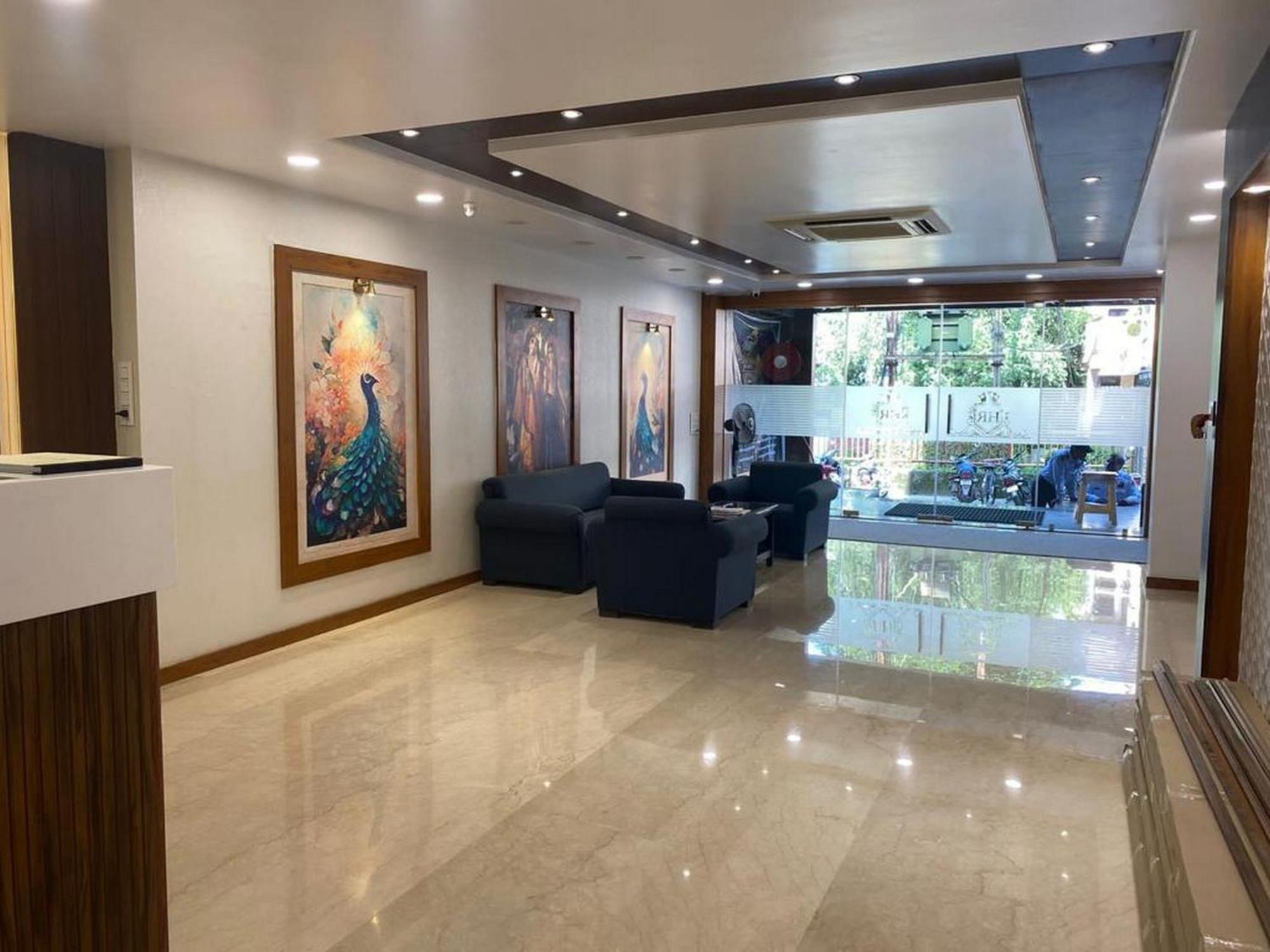 Hotel Eleven Heights Bhopal Eksteriør bilde
