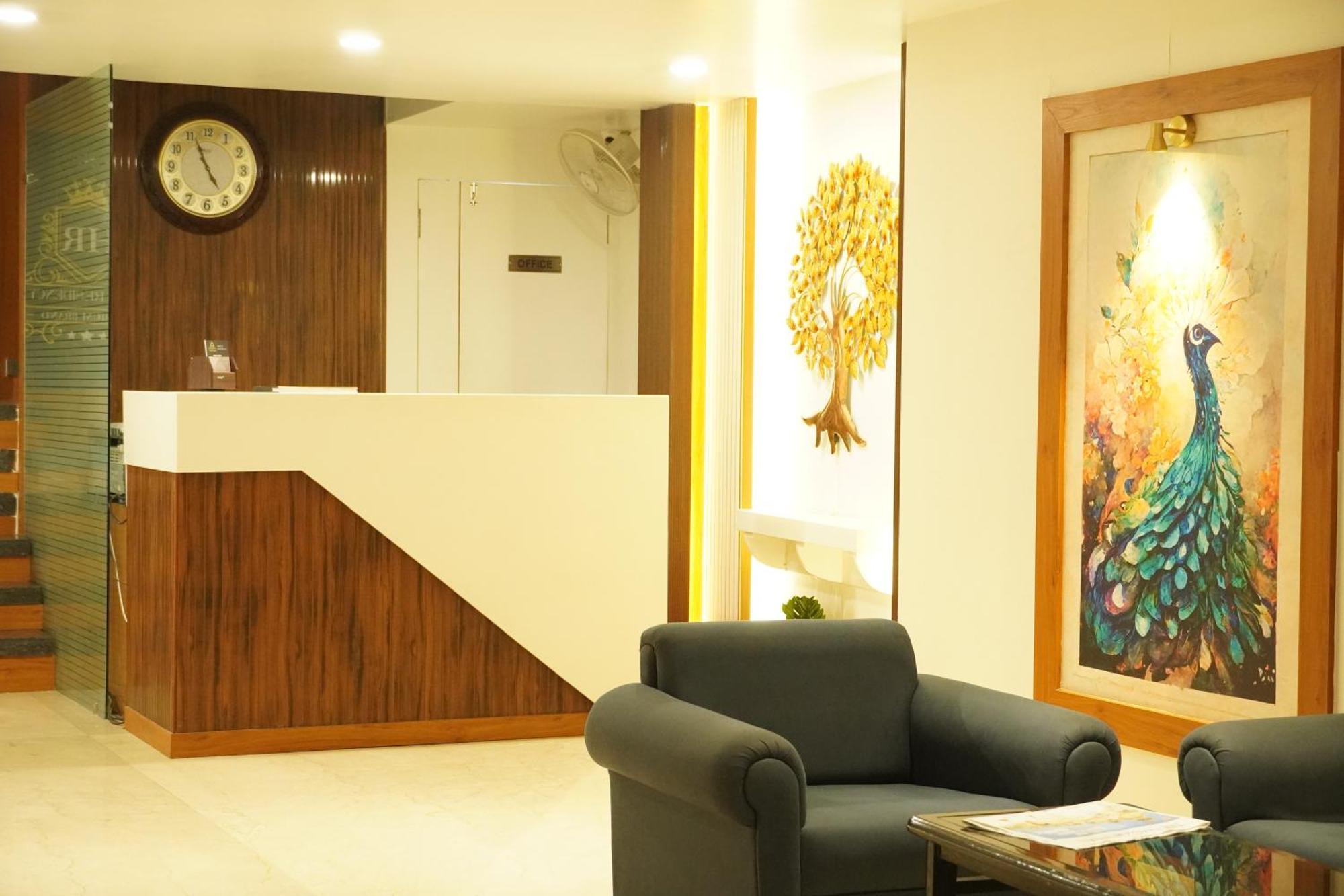Hotel Eleven Heights Bhopal Eksteriør bilde