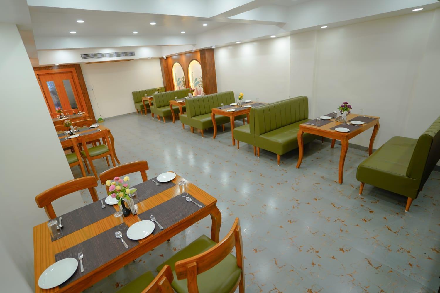 Hotel Eleven Heights Bhopal Eksteriør bilde